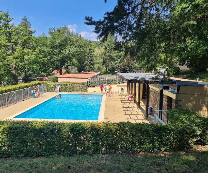 Appartement Au Calme Dans Residence Avec Piscine Boersch Экстерьер фото