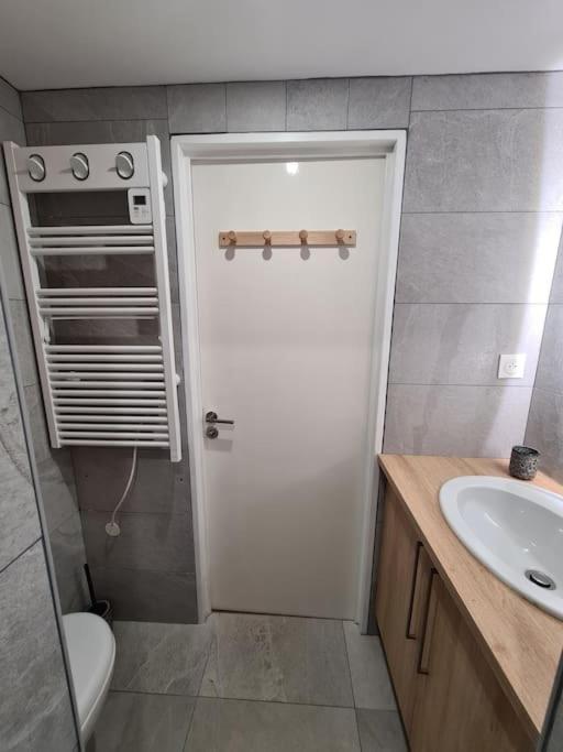 Appartement Au Calme Dans Residence Avec Piscine Boersch Экстерьер фото